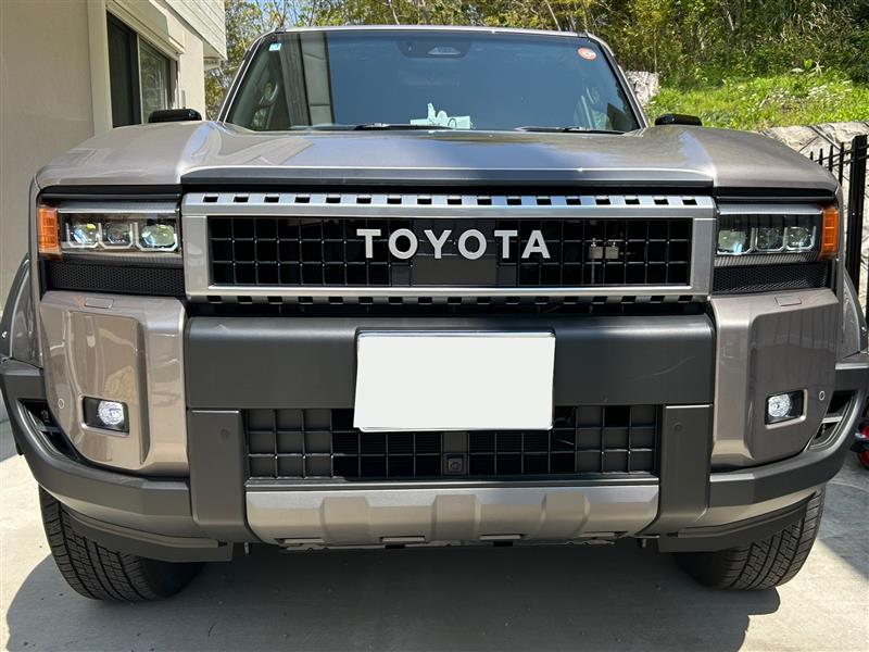 世界初？プロジェクター式角目のランクル250VX！（トヨタ