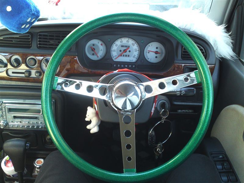 カリフォルニアメタルフレーク ステアリングホイール 4ホール MOON