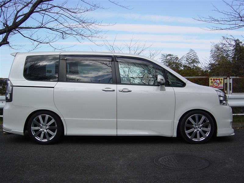 TEIN STREET BASIS DAMPER のパーツレビュー | ヴォクシー(いずみっき