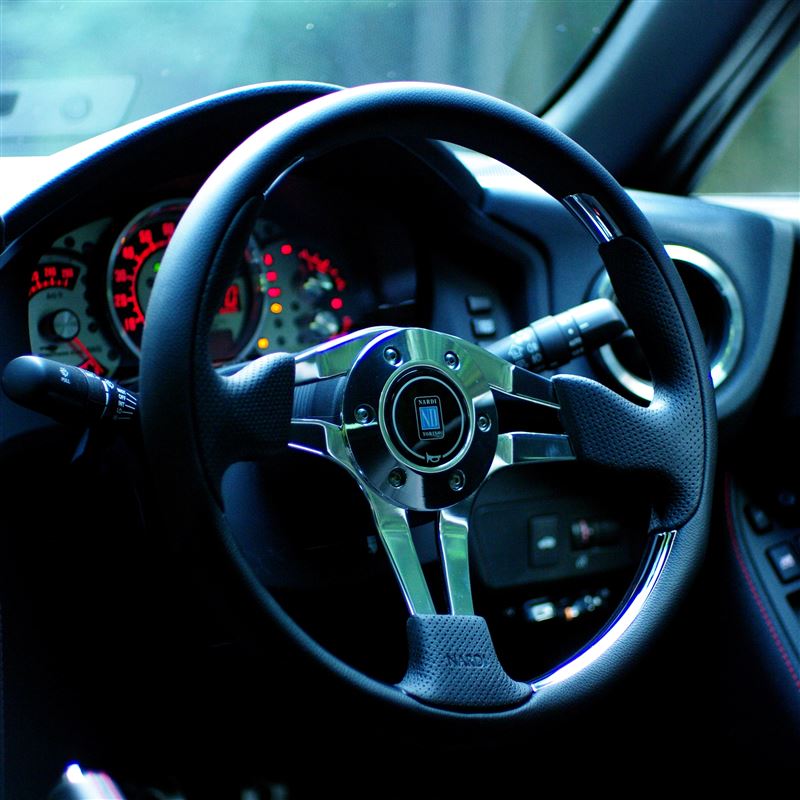 NARDI 75th anniversary Line NARDI 4(FOUR)METAL のパーツレビュー