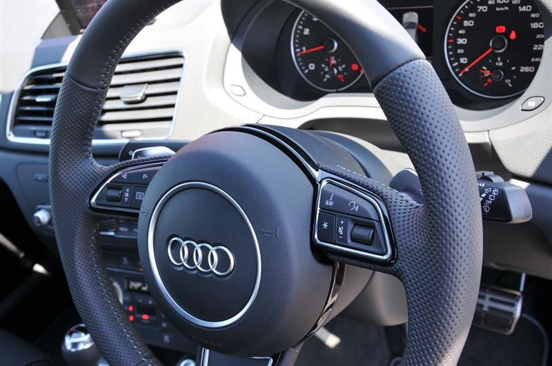 Audi純正(アウディ) パドルシフト のパーツレビュー | Q3(ニール