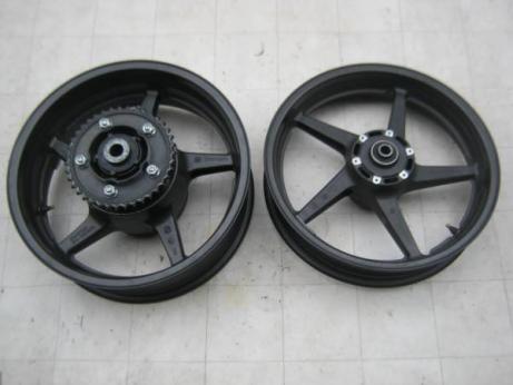 ホンダ(純正) CB1300（SC54）前後ホイール のパーツレビュー | X4