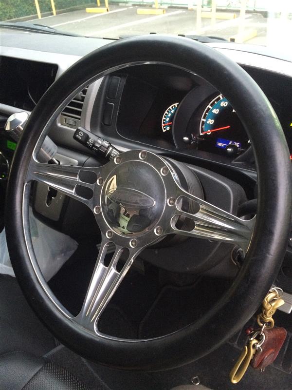 BUDNIK ビレットステアリング のパーツレビュー | ハイエースバン