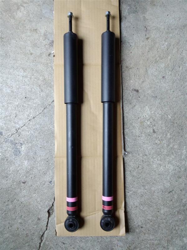 ダイハツ(純正) タント LA610s ショックアブソーバー のパーツレビュー