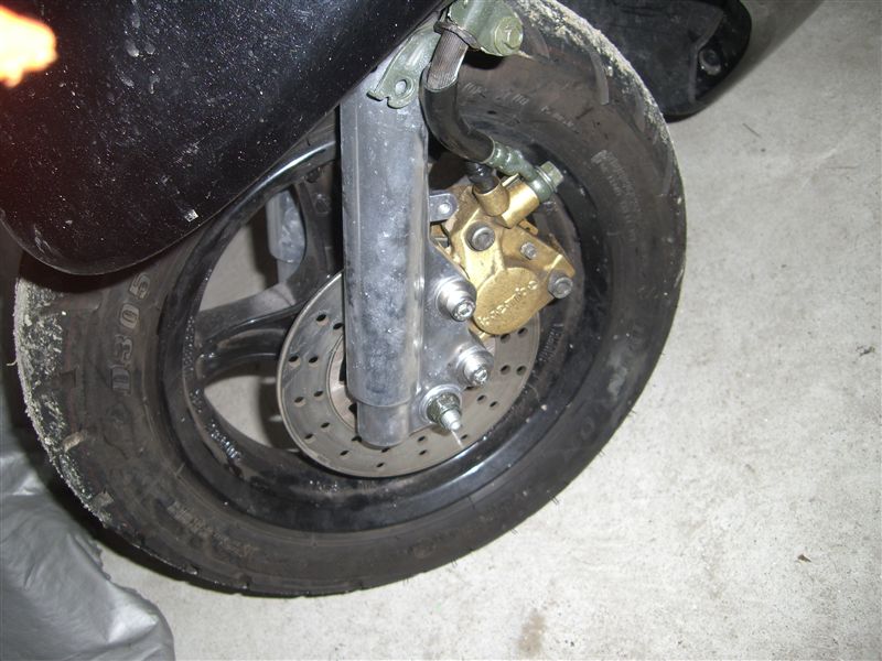 ヤマハ純正 スーパージョグZR用 ブレンボキャリパー のパーツレビュー