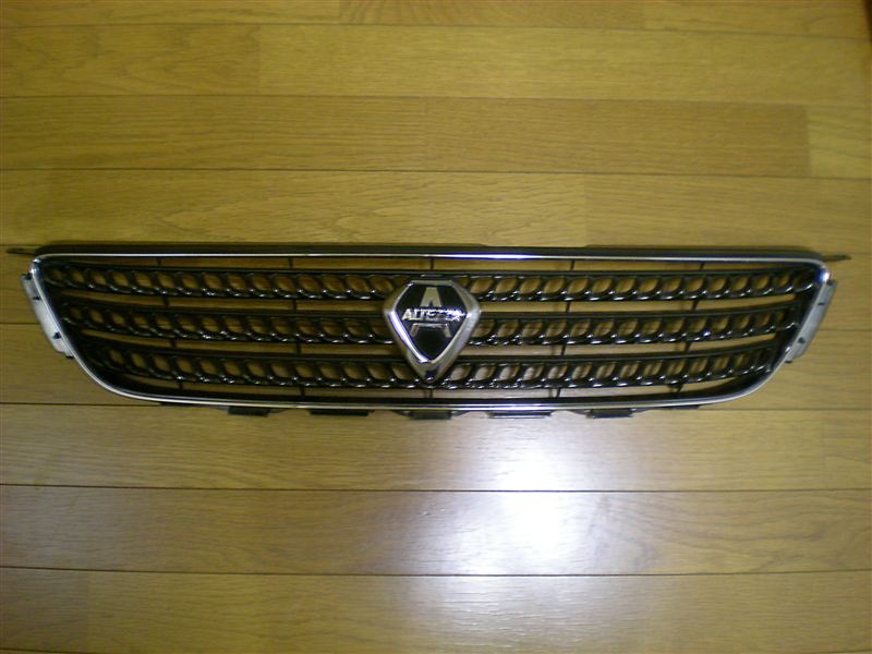 トヨタ(純正) アルテッツァ後期グリル のパーツレビュー