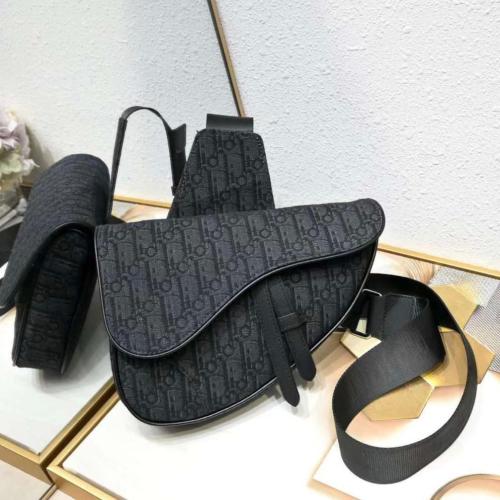Dior Saddle Men's Shoulder Bag in Black with Oblique Print - E