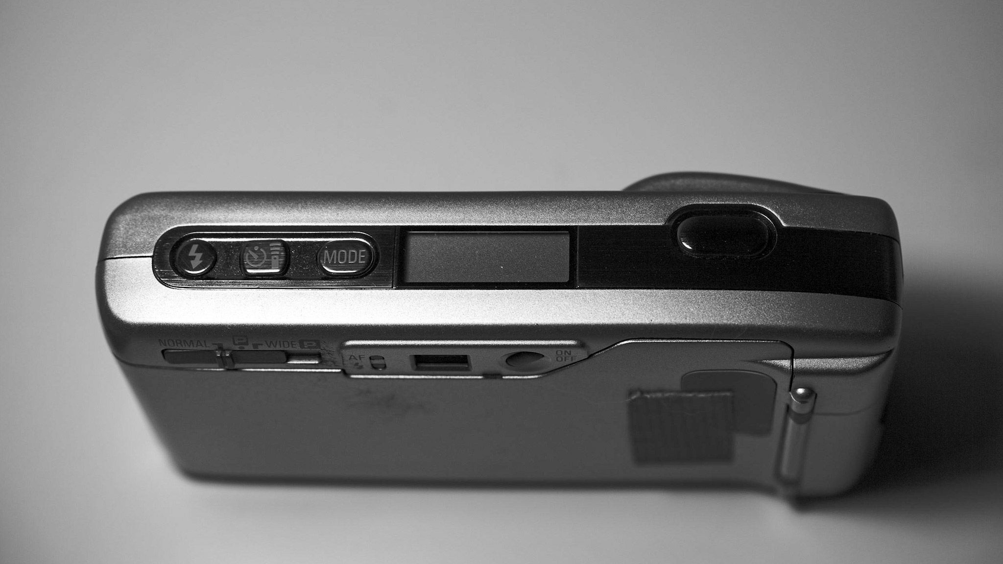 Ricoh R1 / R1S / Rollei Prego Micron Compact Film Camera Review