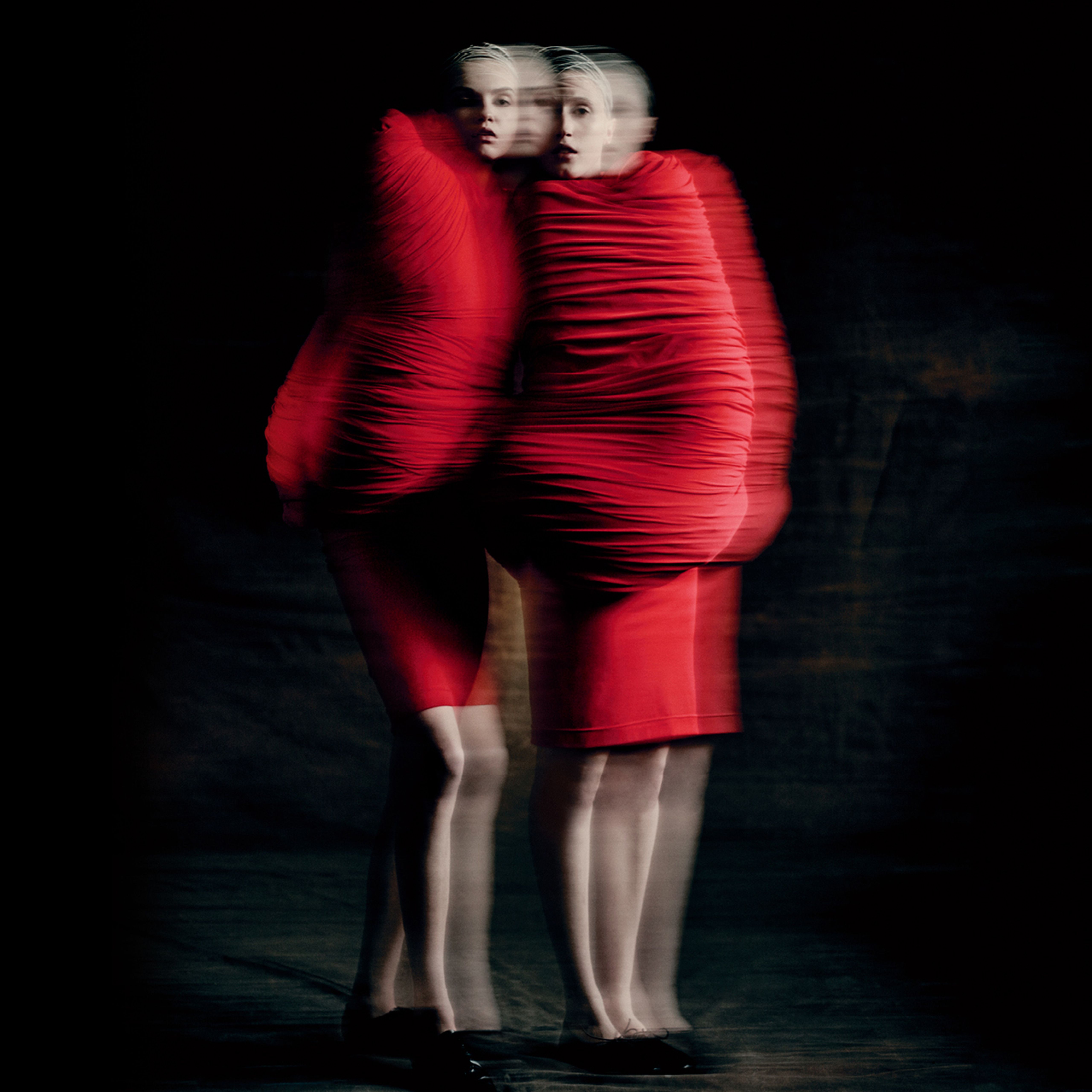 Rei Kawakubo/Comme des Garçons: Art of the In-Between - The