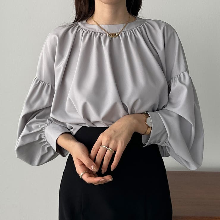 Louere スタンドカラーギャザーブラウス[品番：AMTW0004632]｜Louere