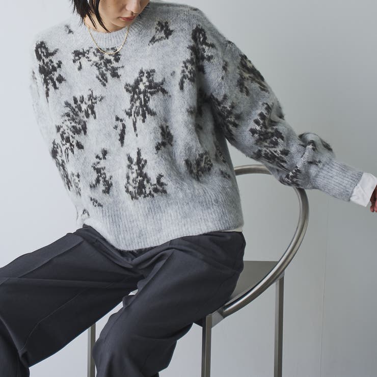 ふんわりルーズなイマドキニット】ニュアンスフラワージャガードニット