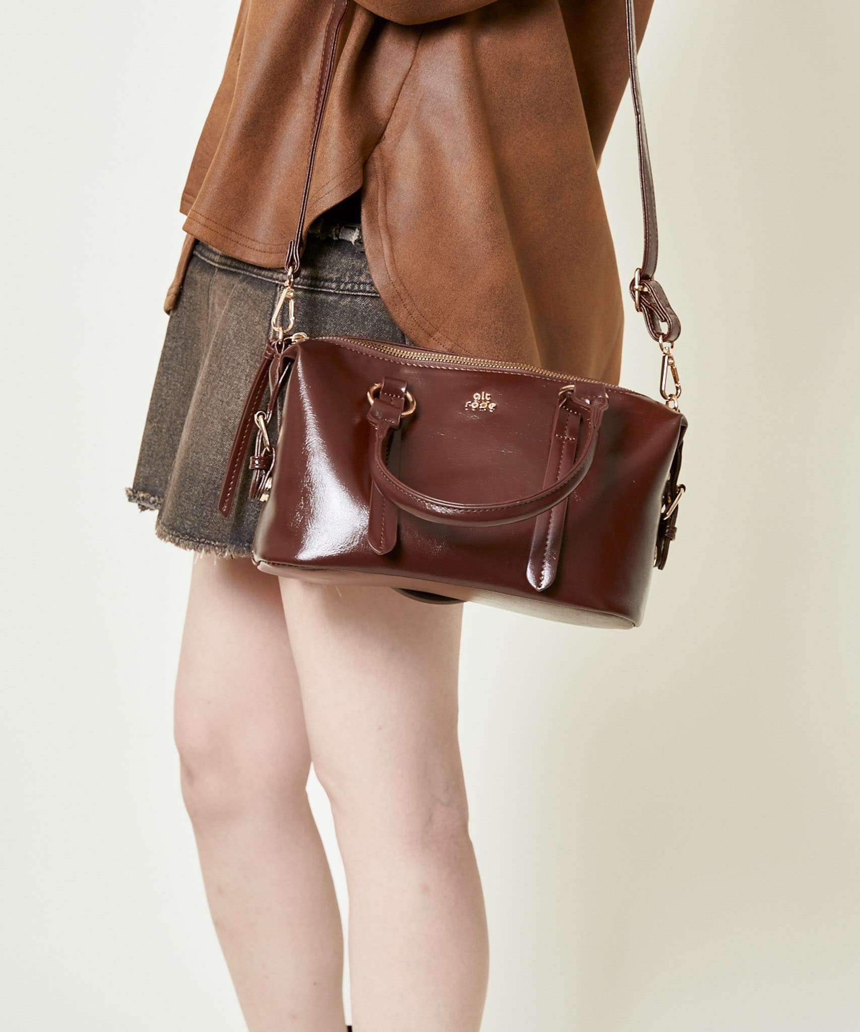 高見えレザー風×万能サイズ》エレガンス2WAYボストンバッグ