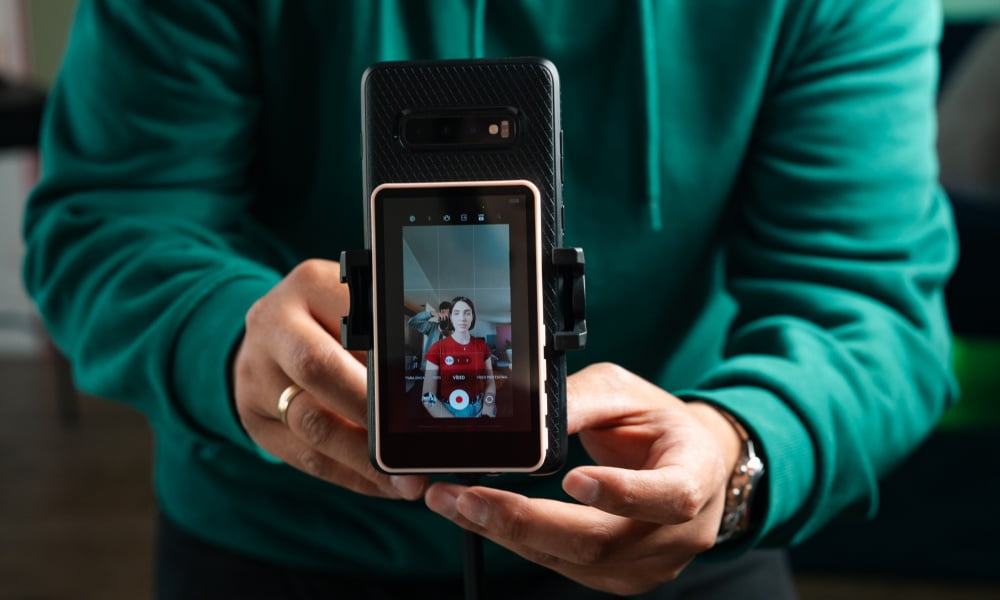 2025年の磁気式自撮りモニタースクリーン購入ガイド – SYNCO