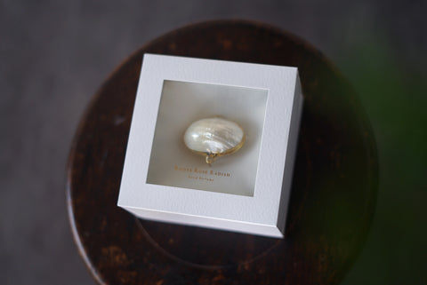 ROOTS ROSE RADISH ソリッドパフューム J〈ローズフランキンセンス