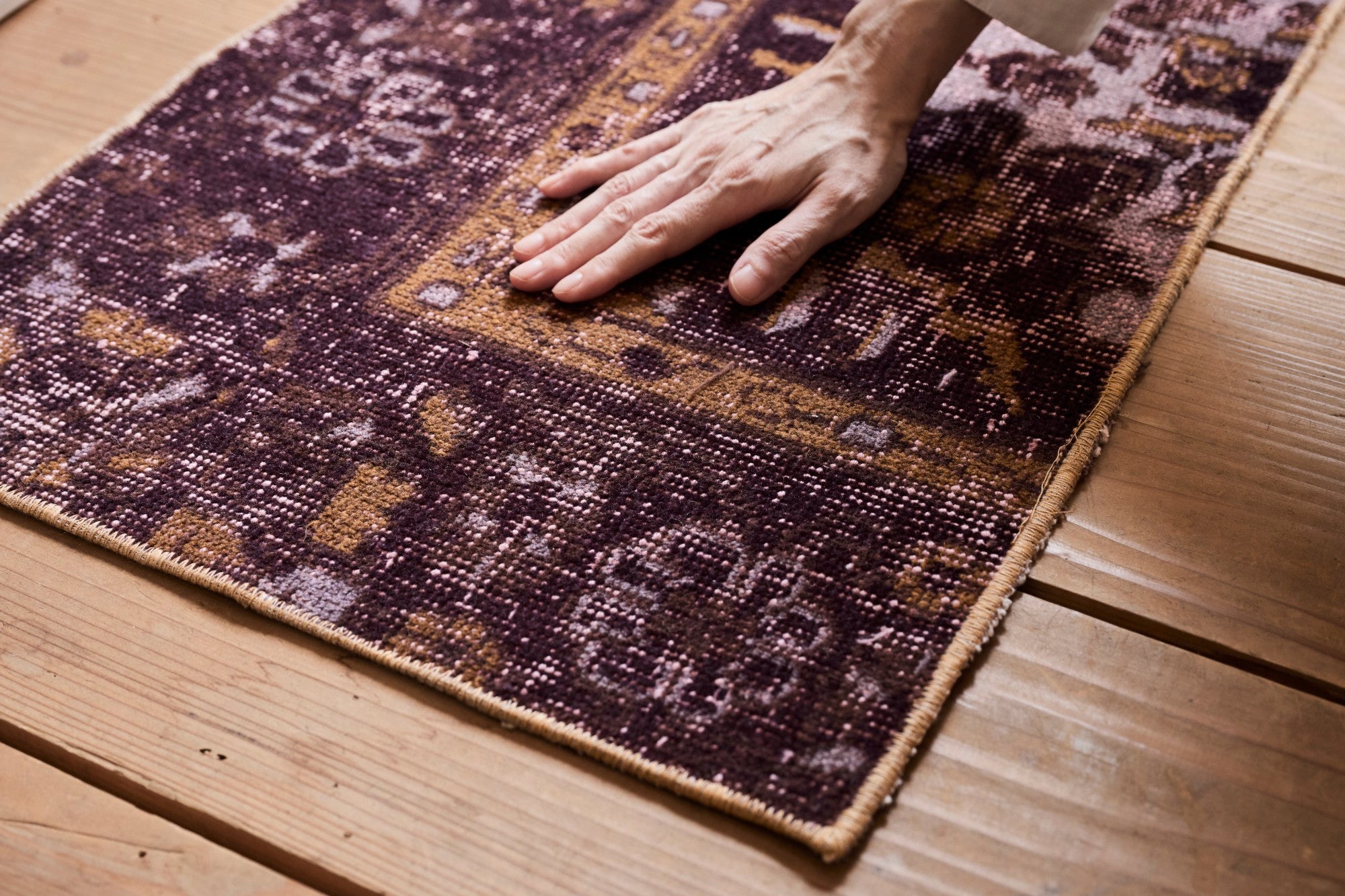 ヴィンテージラグ | トルコ・ドアサイズ No.03 | 赤紫色 | 84×43 – tiflo