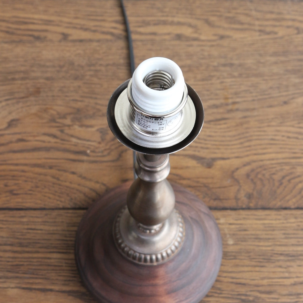 シーンに合わせてオシャレに調光♪ タッチセンサー式テーブルランプ