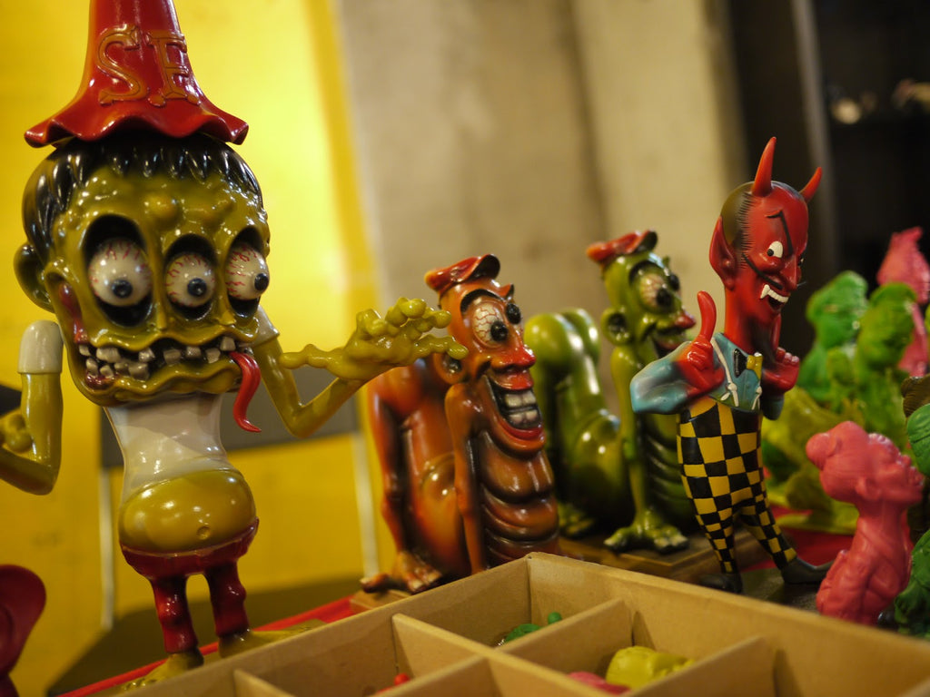 Character introduction-LOWBROW artist KNUCKLE (LITTLE CHOP DESIGN