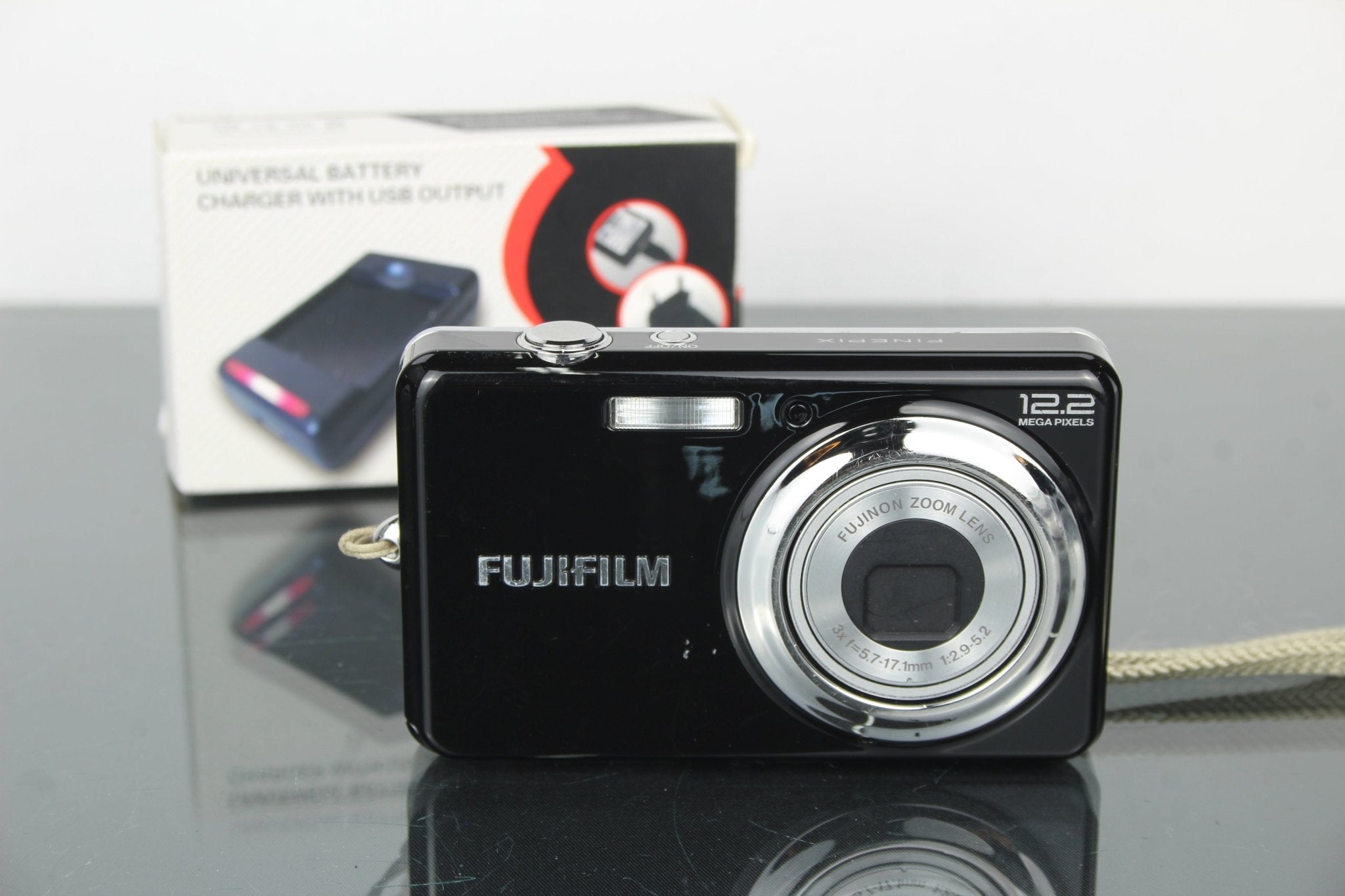 FujiFilm Finepix J30 Review: Retro Compact Camera Guide – Dutch|Thrift