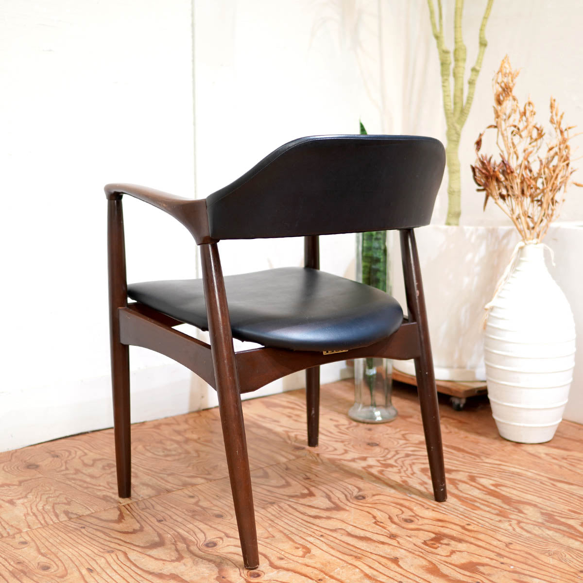 辻木工 ヴィンテージ アームチェア ブラックレザー ダイニングチェア