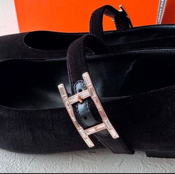 エルメスの新作靴「メリージェーン」は10万円台で叶ってかわいい