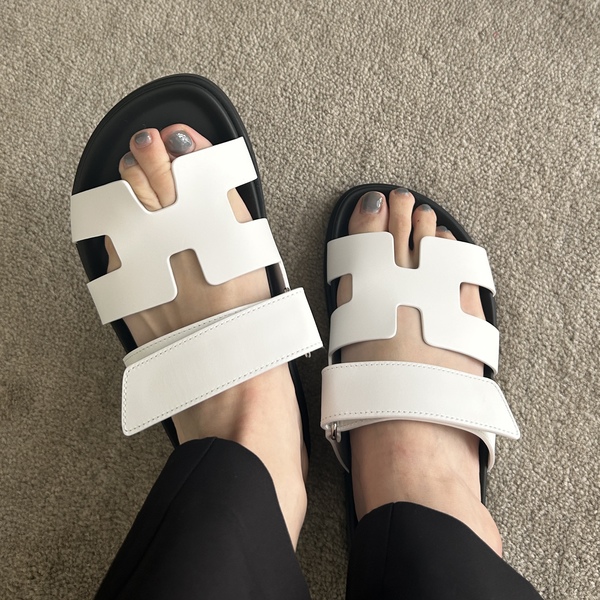 大人の極上サンダル♡HERMES(エルメス)の「シプレ」魅力を深堀り