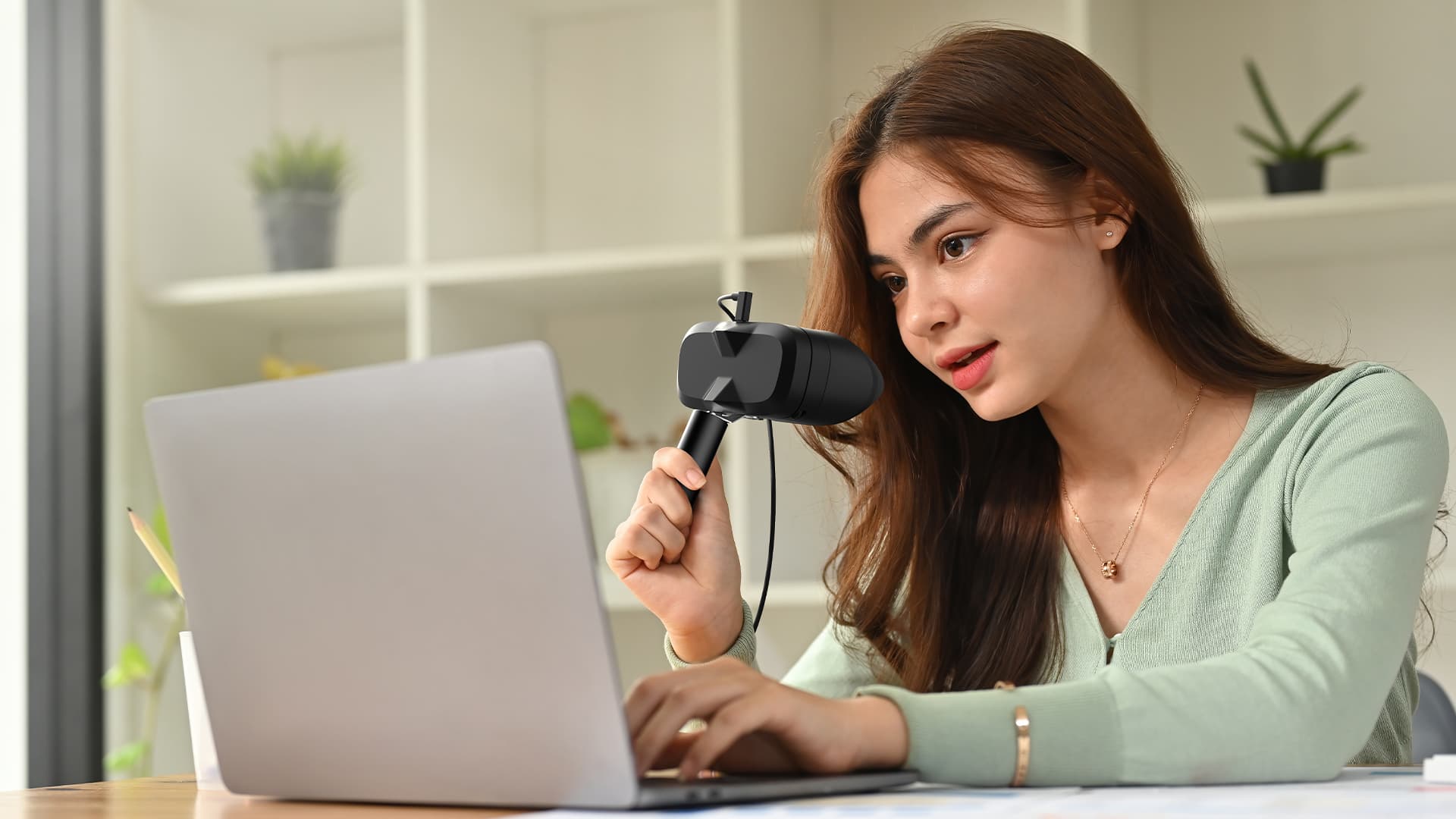 MeganeX superlight 8K - 179g, enjoy a fatigue-free 8K VR