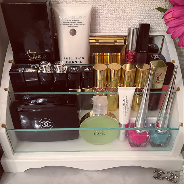 シャネル ディオールの商品を使ったおしゃれなインテリア実例