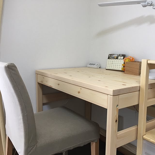 無印良品 パイン材デスクのおすすめ商品とおしゃれな実例 ｜ RoomClip