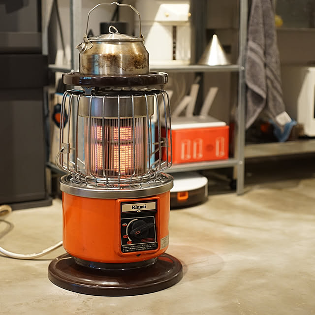 7010【程度良好】ガスストーブ 昭和レトロ LPガス R-690VM-401 7010