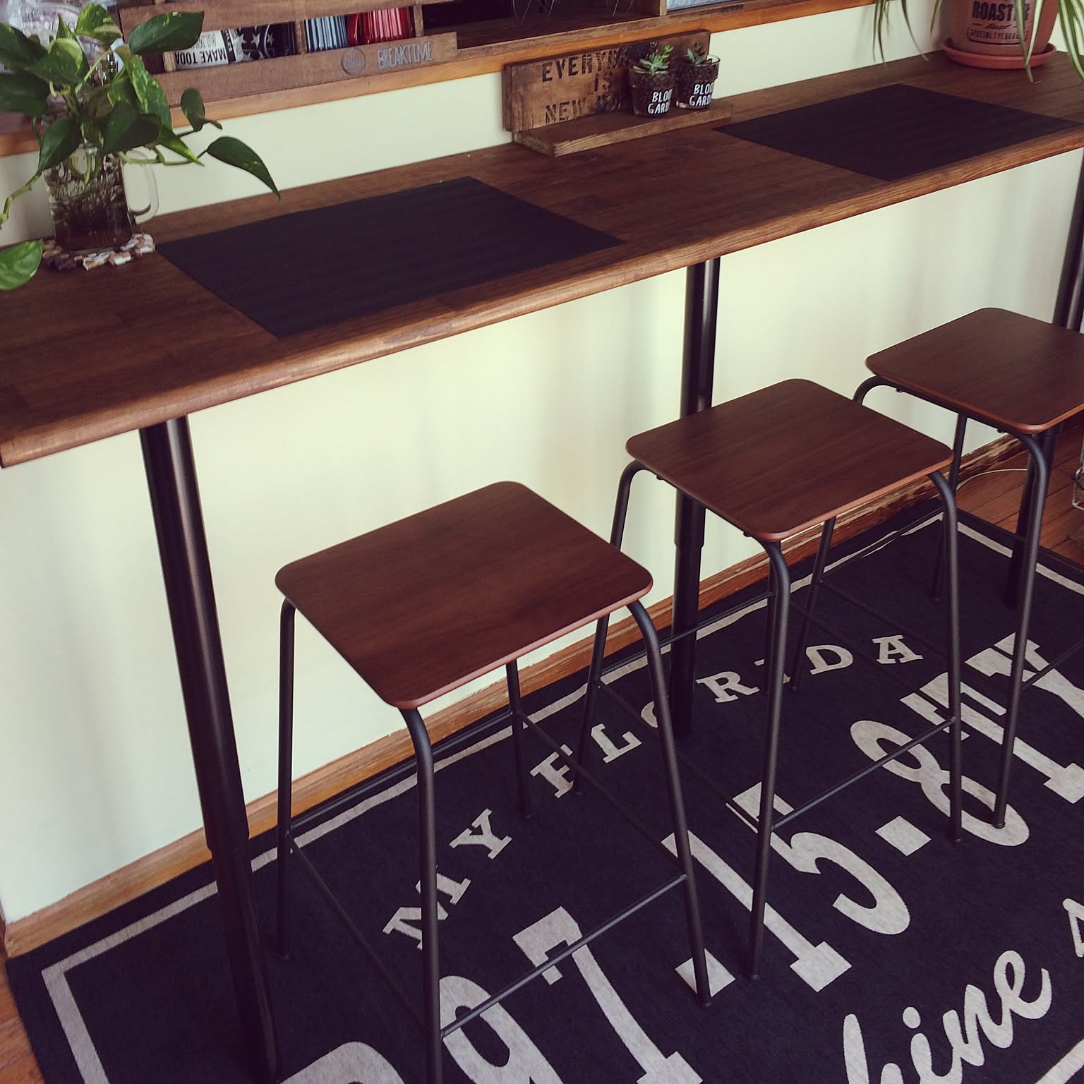 ニトリで生活に彩りを！バーカウンター・チェアをご紹介 | RoomClip