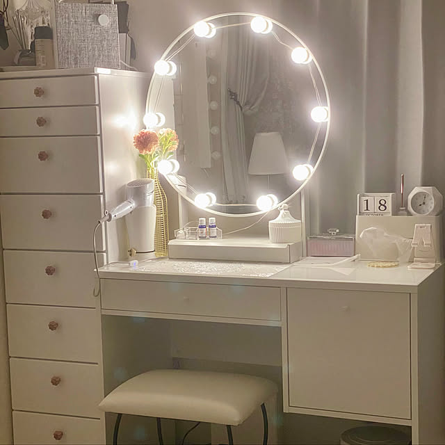 スキンケアやメイクタイムを快適に♪ドレッサーはIKEAのアイテムを