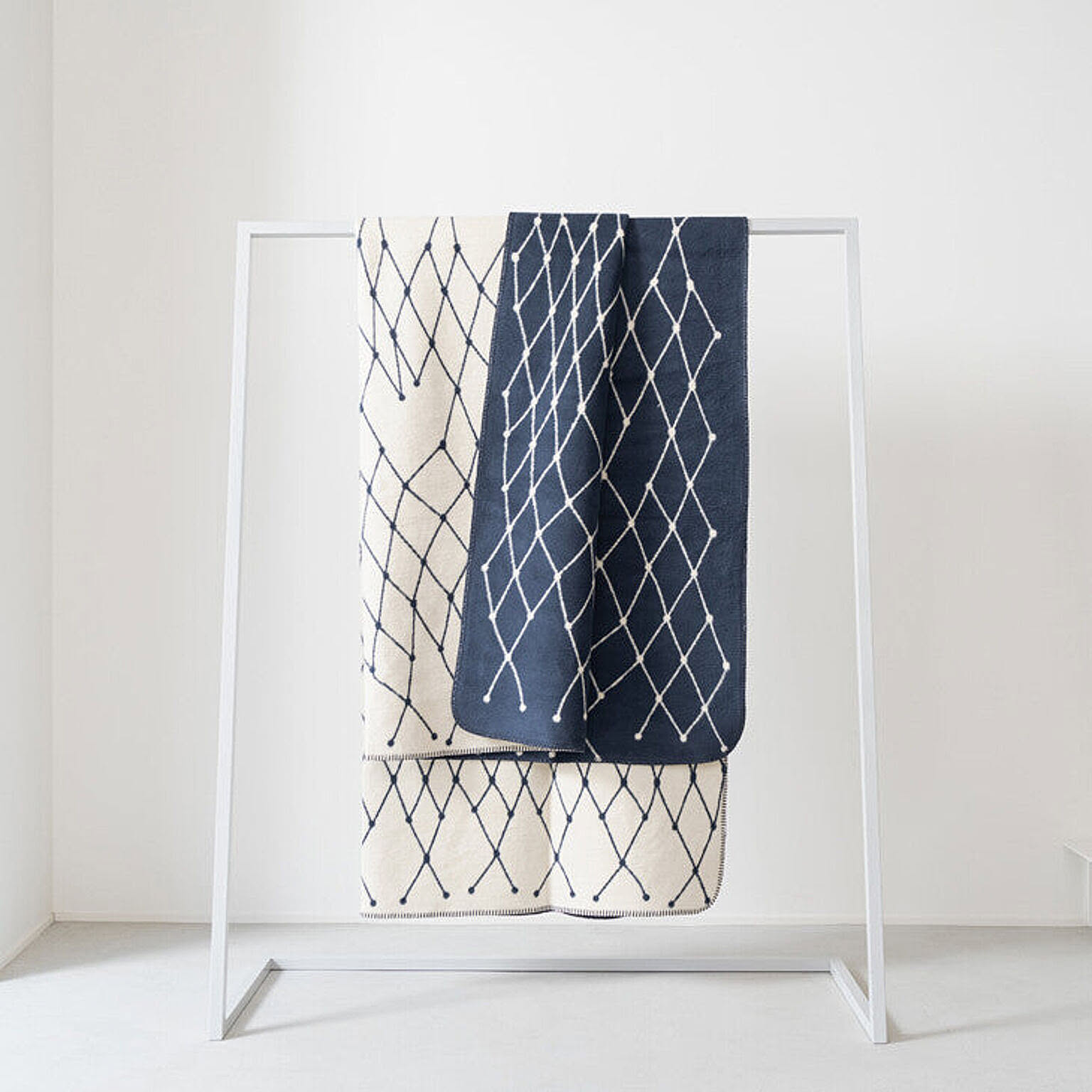 bastisRIKE | THE GRID - COTTON BLANKET | ブランケット 北欧