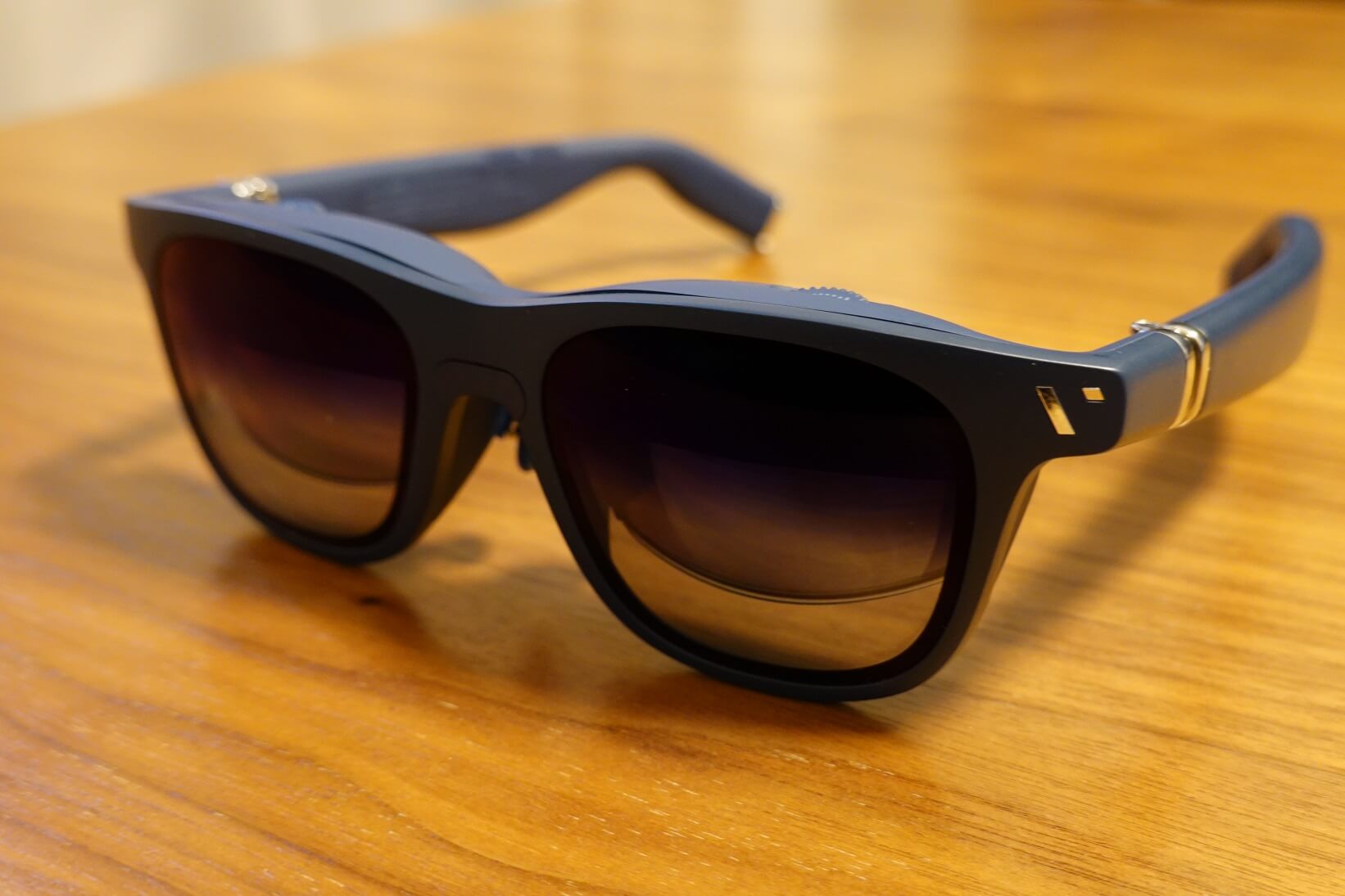 XRグラス「VITURE One」実機レビュー！Switch、PS5にも対応の日常使い