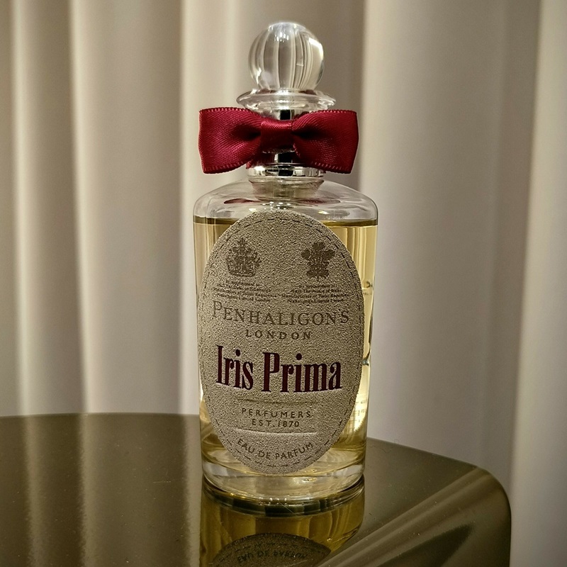 Iris Prima Eau de Parfum for Women and Men perfume & fragrance - Riah