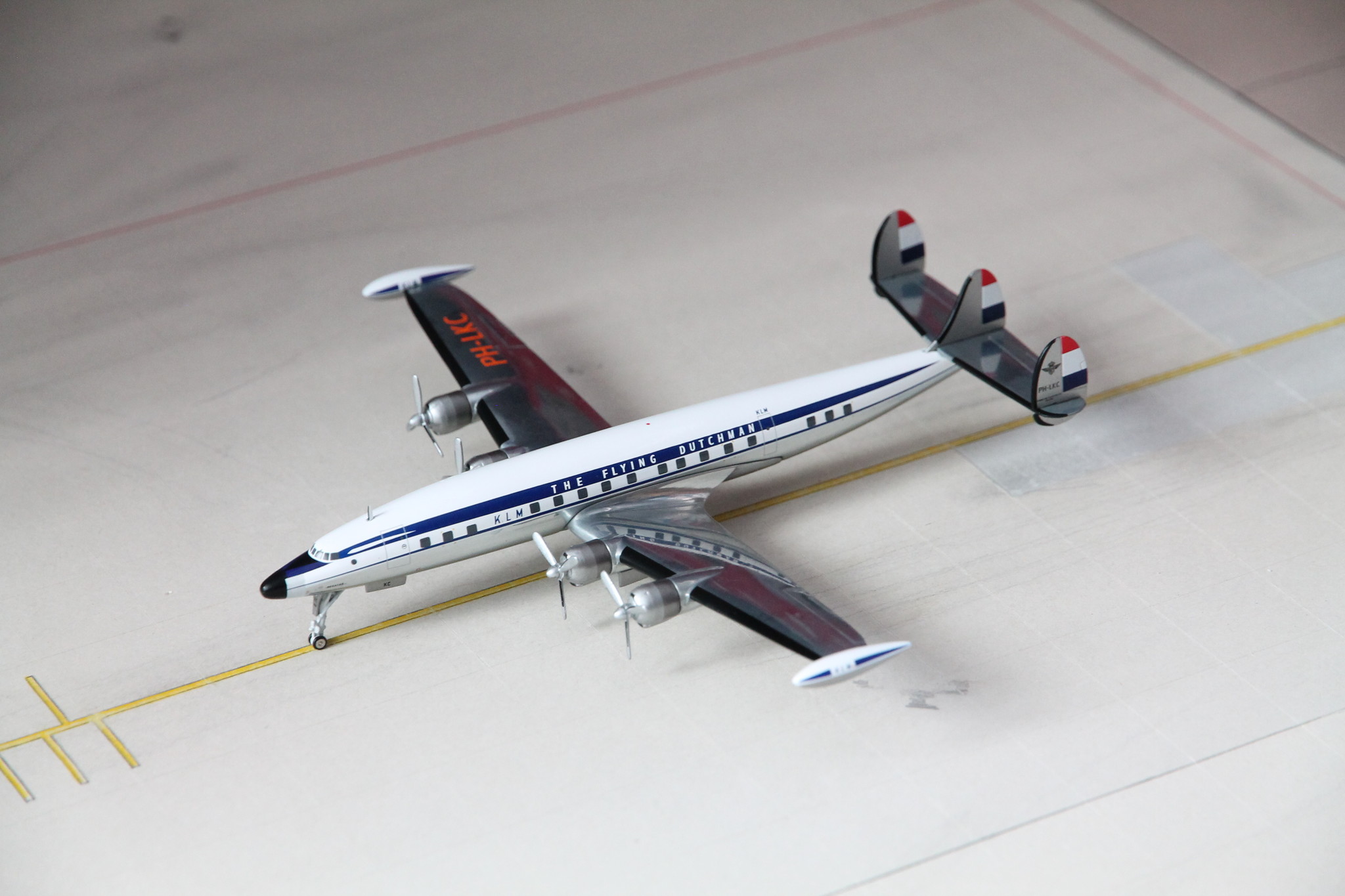 1:200 KLM Lockheed L-1049G Super Constellation PH-LKC Herpa 571616