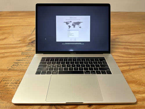 Apple MacBook Pro 15-inch 2.2GHz Six-Core i7 (Mid 2018, Space Gray