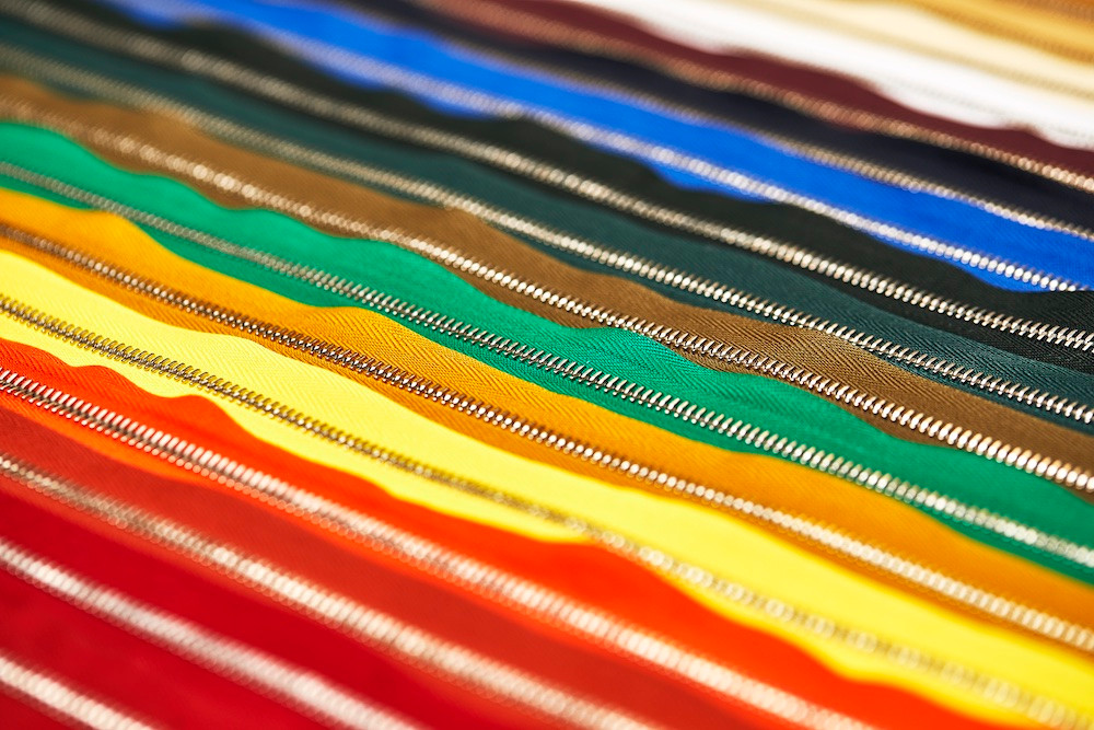 Riri Zipper, Continuous Chain, Combi, Brass Teeth (GO) - Buckleguy.com