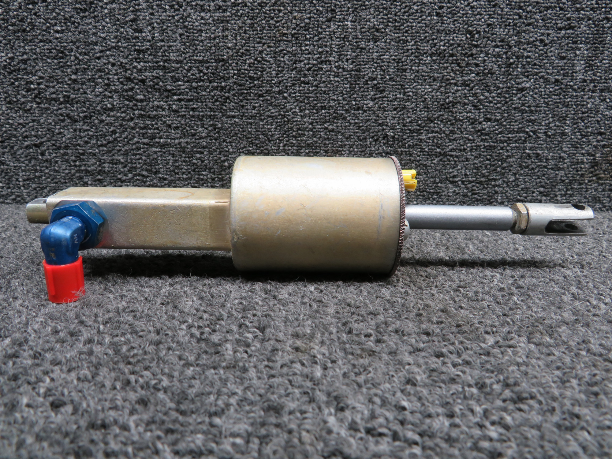 0541138-22 (Use PN: 9882010-1) Cessna T207 Brake Master Cylinder