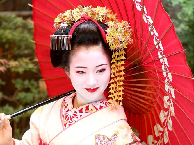 舞妓変身体験 お座敷撮影プラン 芸妓への変更・お庭撮影可＜京都市