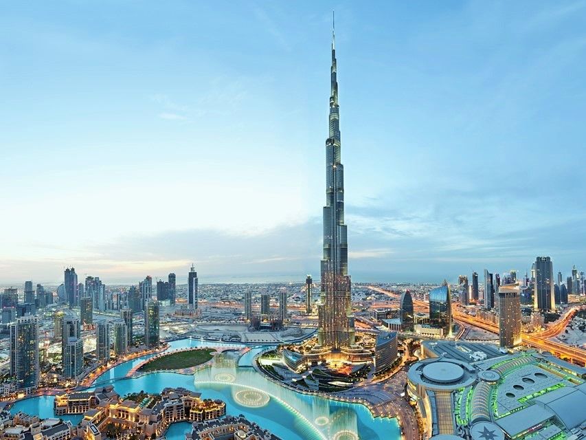 ブルジュ・ハリファ展望台「アット・ザ・トップ・シルバー（124・125階