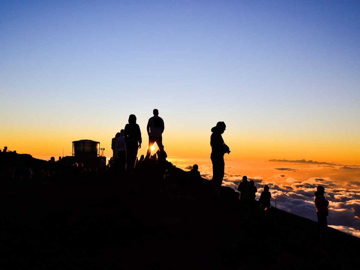 Haleakala Crater Sunset Tour with Picnic-Style Dinner at the