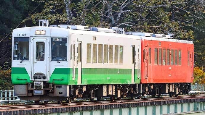 只見線でキハ110形復刻色による団臨運転｜鉄道ニュース｜2025年11月16