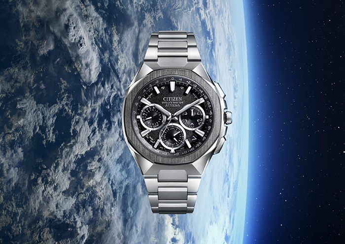 シチズン アテッサ』 『アテッサ』で初となるセラミック素材をベゼルに