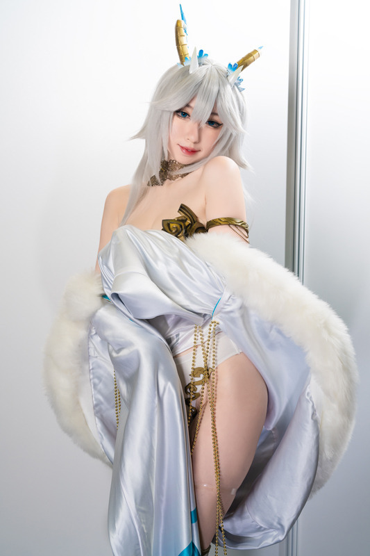 天空の女帝ヴェイベが妖艶な美しさで魅せる！シンガポールの人気