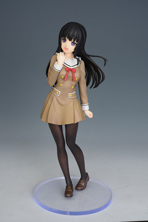 白金燐子」のフィギュアが全国のゲームセンターで展開―「Roseliaに