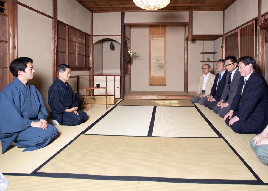 表千家不白流 七世宗順為 七回忌 志野宝珠香合 八世