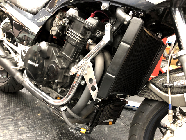 GPZ900Rにビッグラジエター＆オイルクーラーを組み込む: ナップス 千葉