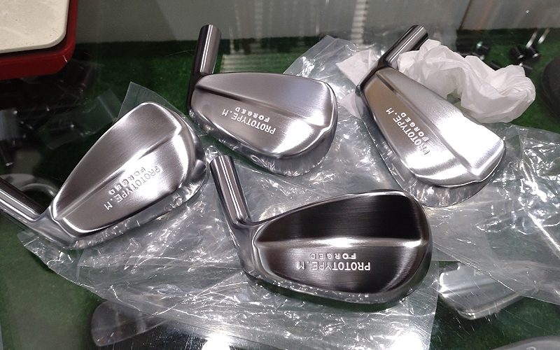 限定販売】室屋プロモデルの短尺ワンレングスアイアン | チップゴルフ