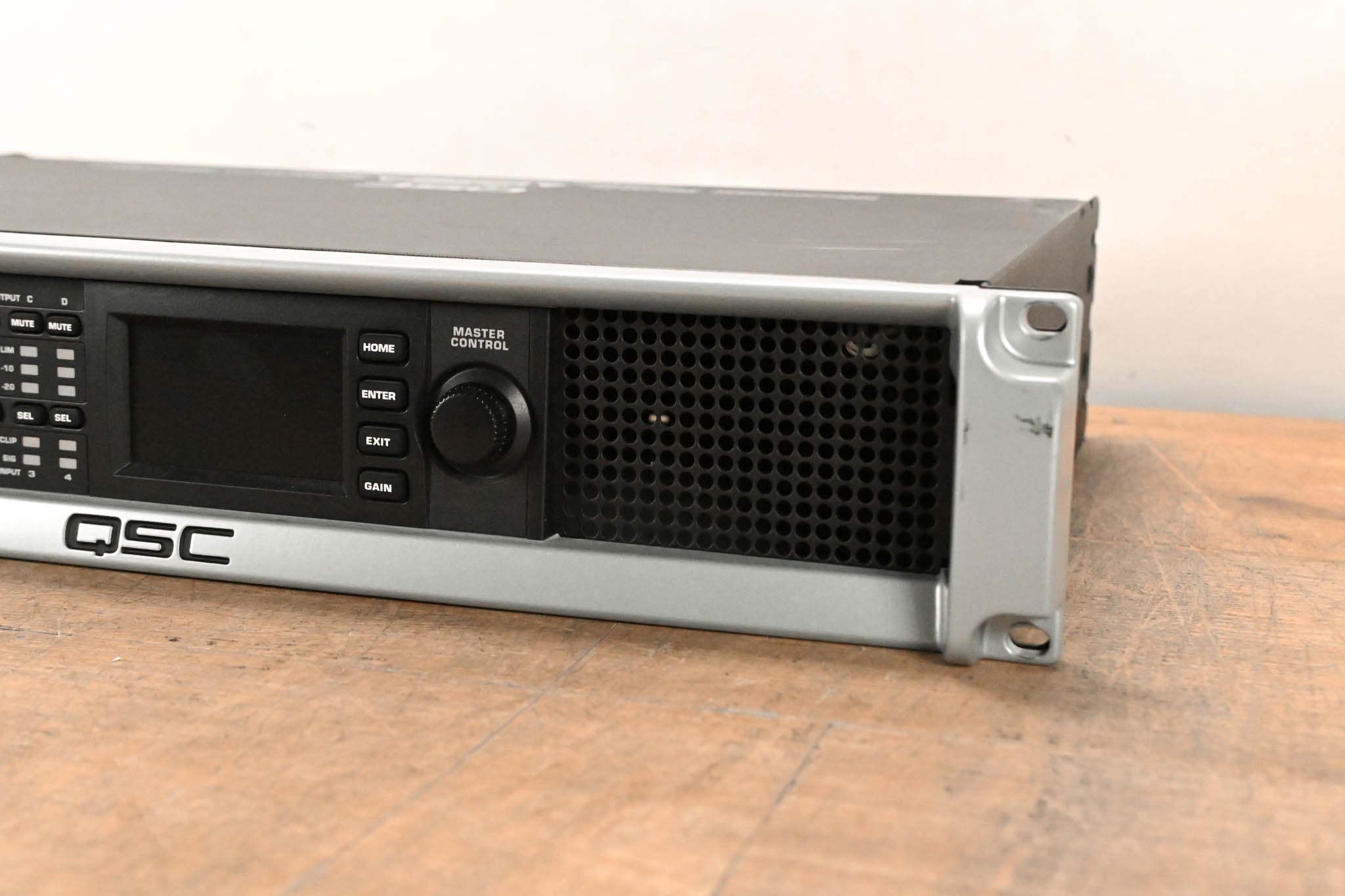 QSC PLD4.2 Four-Channel Power Amplifier with DSP CG01SUY