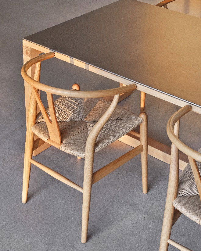 北欧の名作「Yチェア」変わらぬ人気とその魅力とは｜コンフォートQ